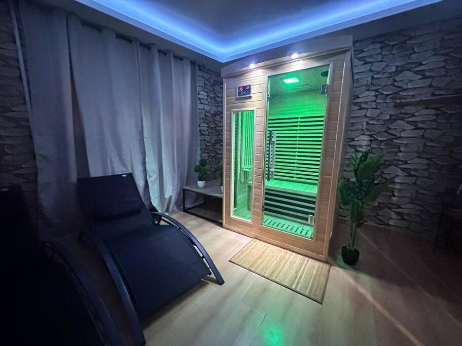E Servagnat T3 Luxe Avec Sauna Jacuzzi Et Hammam Epernay Luaran gambar