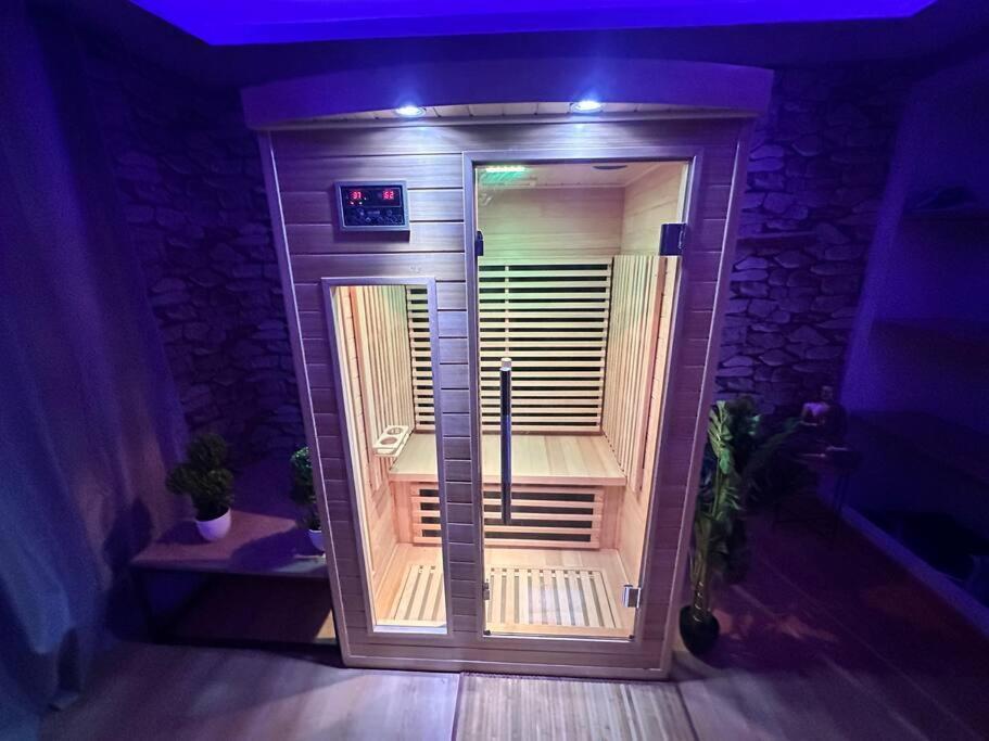 E Servagnat T3 Luxe Avec Sauna Jacuzzi Et Hammam Epernay Luaran gambar
